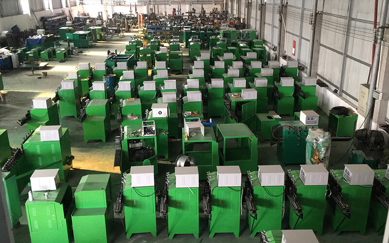 創(chuàng)新引領(lǐng)發(fā)展，創(chuàng)造改變未來(lái)